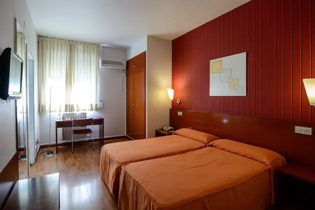 Tek Büyük veya İki Ayrı Yataklı Oda