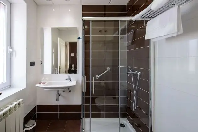 Tek Büyük veya İki Ayrı Yataklı Oda