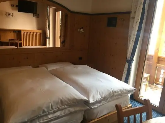 Tek Büyük veya İki Ayrı Yataklı Oda