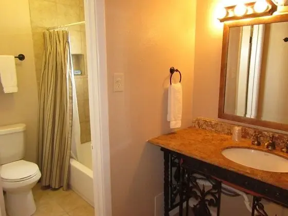 Standard Oda, 2 Büyük (Queen) Boy Yatak, Sigara İçilmez