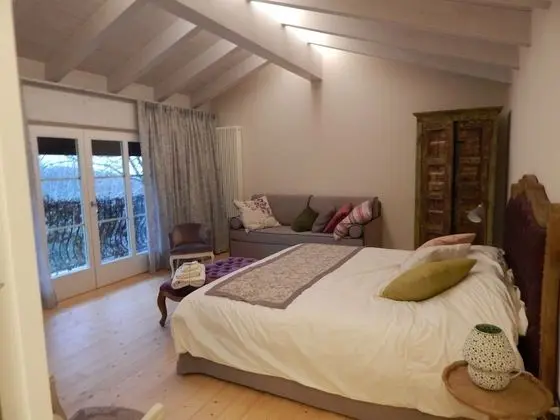 Deluxe Tek Büyük Yataklı Oda, Balkon, Bahçe Manzaralı (Grignano)
