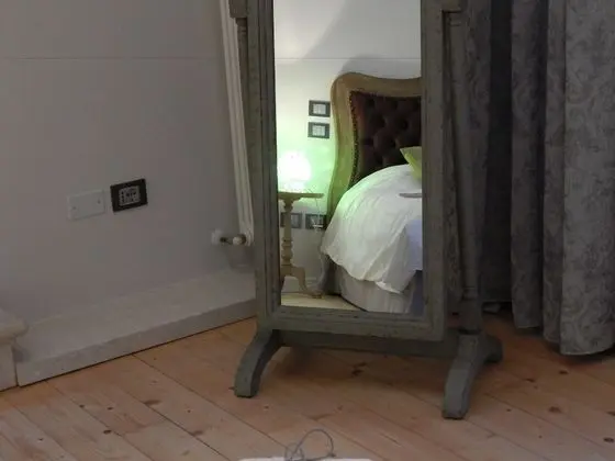 Deluxe Tek Büyük Yataklı Oda, Balkon, Bahçe Manzaralı (Grignano)