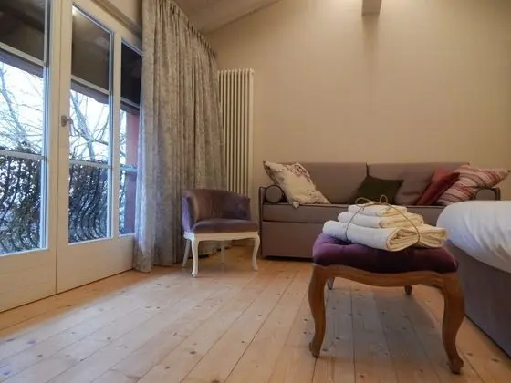 Deluxe Tek Büyük Yataklı Oda, Balkon, Bahçe Manzaralı (Grignano)
