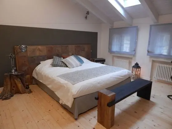Deluxe Tek Büyük Yataklı Oda, Balkon, Bahçe Manzaralı (Leccio del Corno)