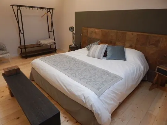 Deluxe Tek Büyük Yataklı Oda, Balkon, Bahçe Manzaralı (Leccio del Corno)
