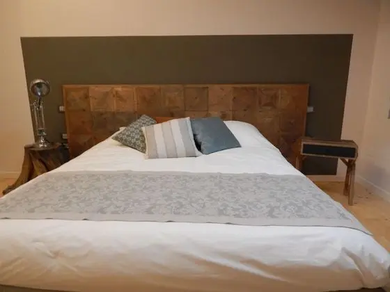 Deluxe Tek Büyük Yataklı Oda, Balkon, Bahçe Manzaralı (Leccio del Corno)