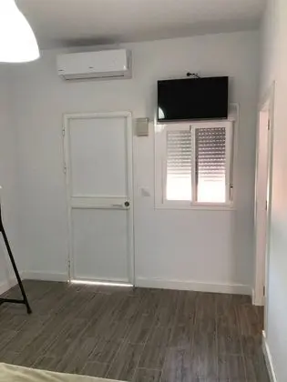 Family Tek Büyük Yataklı Oda