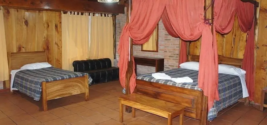 Romantic Kulübe, 1 Büyük (Queen) Boy Yatak, Şömine, Bahçe Manzaralı