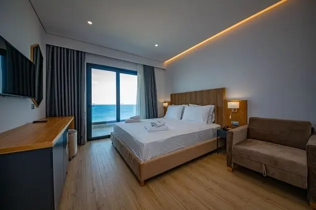 Deluxe Üç Kişilik Oda