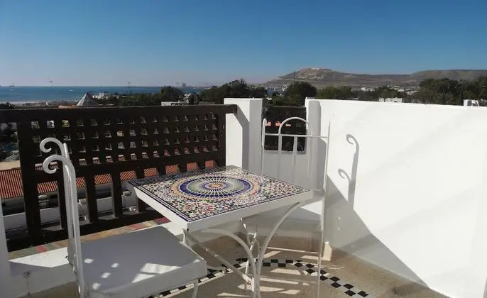 Üç Kişilik Oda