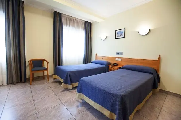 Oda, 2 Tek Kişilik Yatak, Deniz Manzaralı