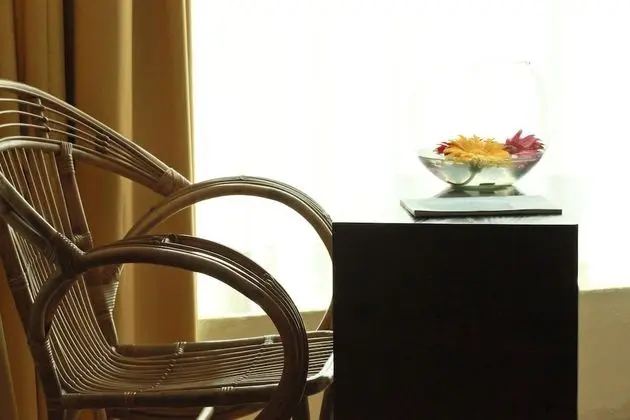 Junior Suite -King side bed