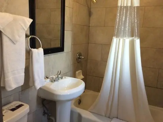 Standard Oda, 1 Büyük (Queen) Boy Yatak, Buzdolabı ve Mikrodalga