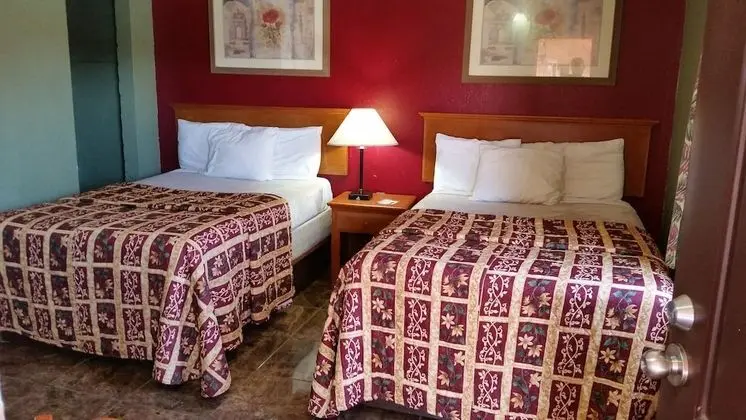 Superior Oda, 2 Büyük (Queen) Boy Yatak, Buzdolabı ve Mikrodalga