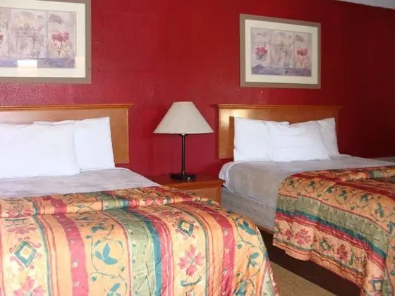 Superior Oda, 2 Büyük (Queen) Boy Yatak, Buzdolabı ve Mikrodalga