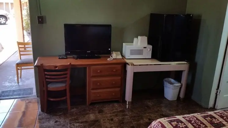 Superior Oda, 2 Büyük (Queen) Boy Yatak, Buzdolabı ve Mikrodalga