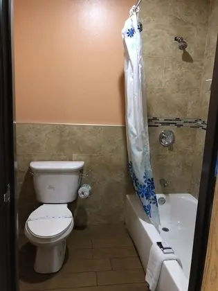 Classic Tek Büyük Yataklı Oda, 2 Büyük (Queen) Boy Yatak, Buzdolabı ve Mikrodalga