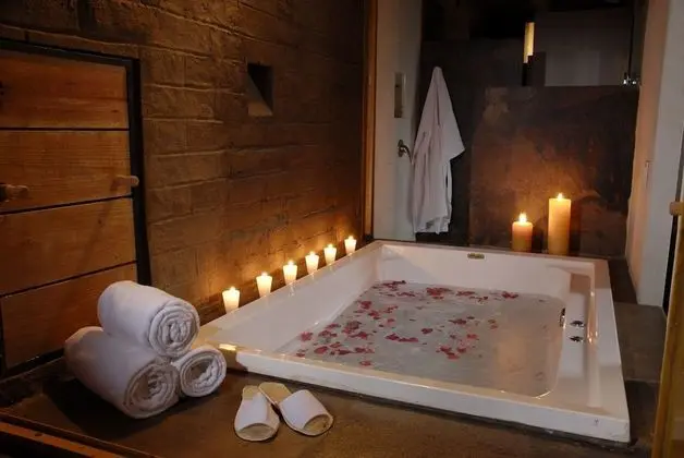 Romantic Süit, Jakuzi