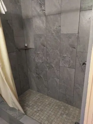 Deluxe Oda, 1 Büyük (Queen) Boy Yatak, Buzdolabı ve Mikrodalga, Zemin Kat