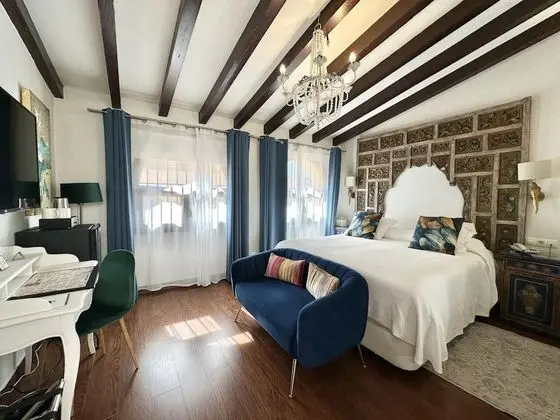 Comfort Tek Büyük Yataklı Oda