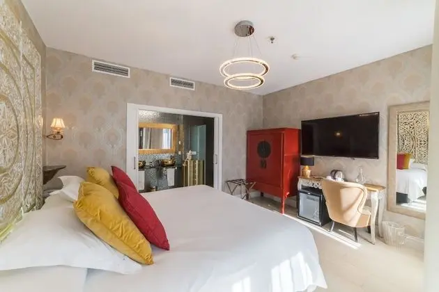 Deluxe Tek Büyük Yataklı Oda