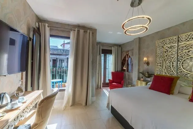Deluxe Tek Büyük Yataklı Oda