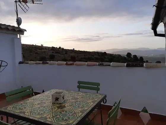 Family Ev, 2 Yatak Odası, Havuz Manzaralı, Dağ Yamacı (La Buhardilla)