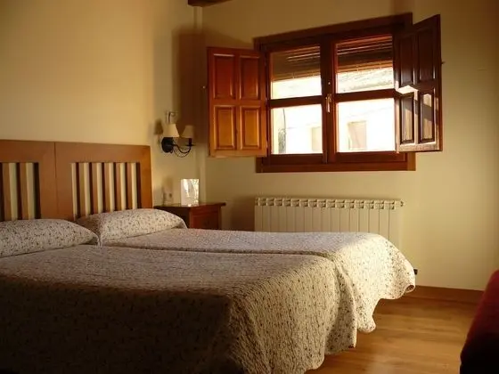 Tek Büyük veya İki Ayrı Yataklı Oda