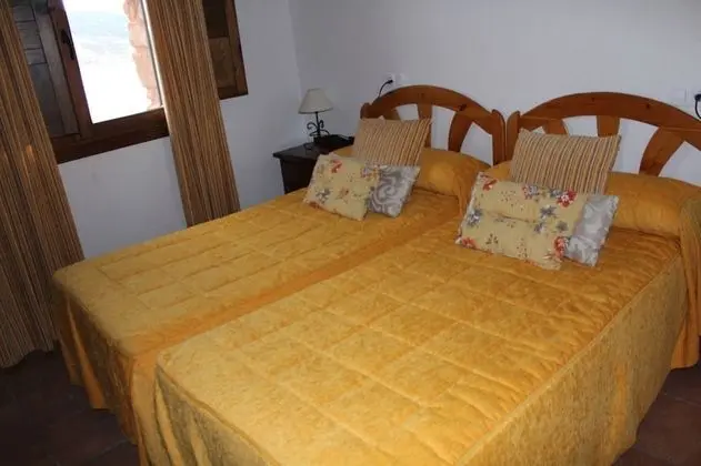 Tek Büyük veya İki Ayrı Yataklı Oda, Göl Kenarı