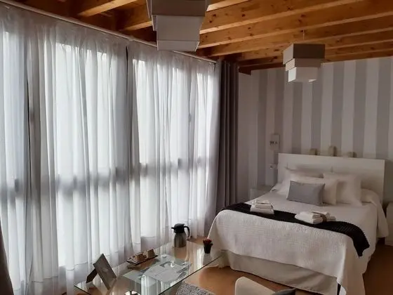 Classic Tek Büyük Yataklı Oda