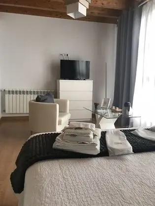 Classic Tek Büyük Yataklı Oda