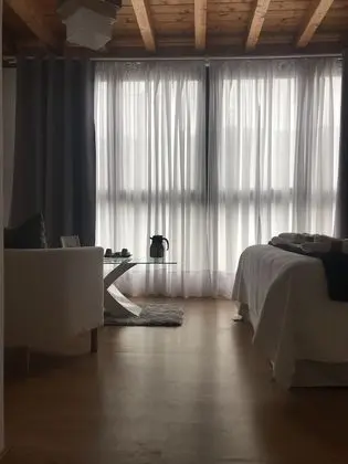 Classic Tek Büyük Yataklı Oda