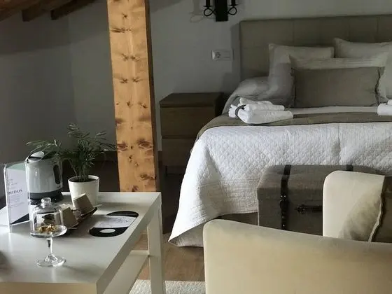 Üç Kişilik Oda