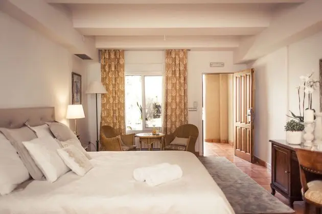 1 Çift Kişilik Veya 2 Tek Kişilik Yatak Superior