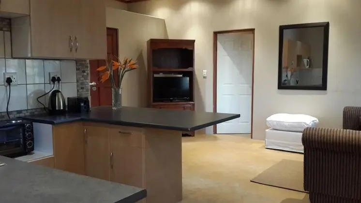 Self-catering Cottage (2)