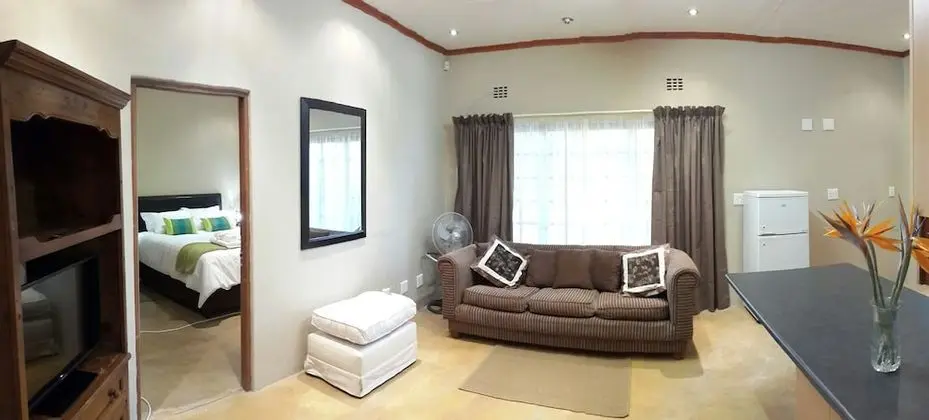 Self-catering Cottage (2)