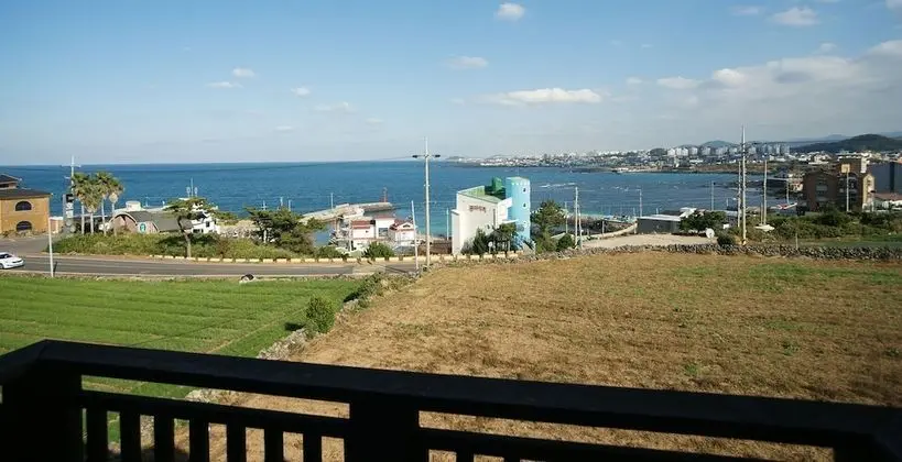 Cream Tree, Ocean View