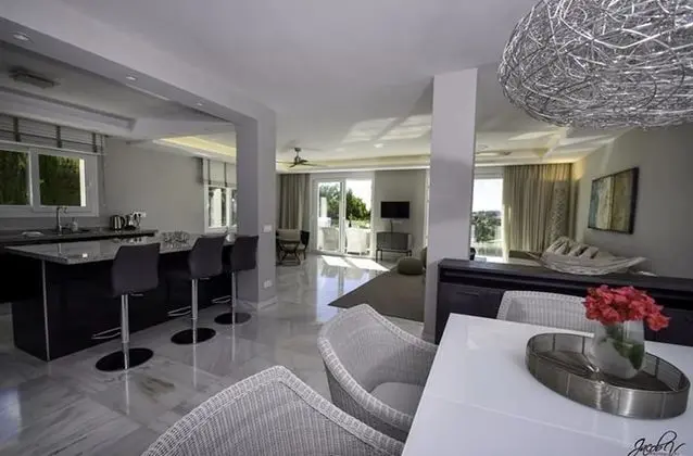 Villa, 4 Yatak Odası, Kişiye Özel Havuzlu