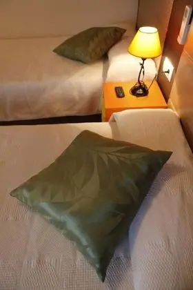 Tek Büyük veya İki Ayrı Yataklı Oda