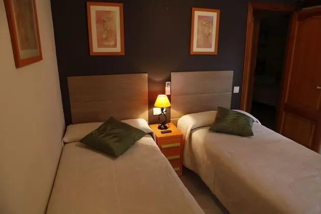 Tek Büyük veya İki Ayrı Yataklı Oda