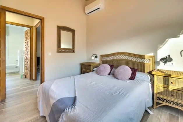 Romantic Tek Büyük Yataklı Oda (L Alineacio)