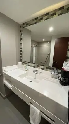 Tek Büyük Yataklı Oda, 2 Çift Kişilik Yatak
