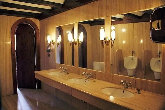 Tek Büyük veya İki Ayrı Yataklı Oda