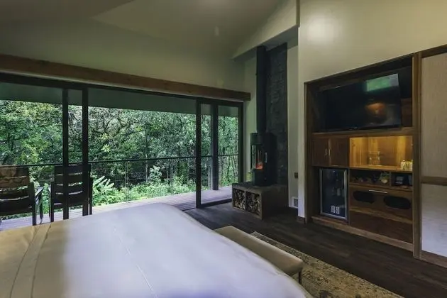 2 Bedroom Suite