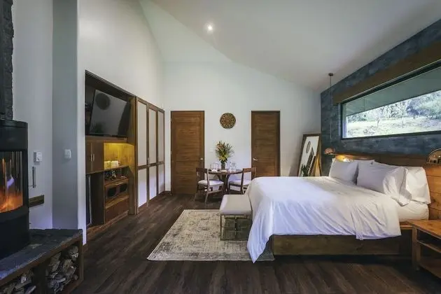 2 Bedroom Suite