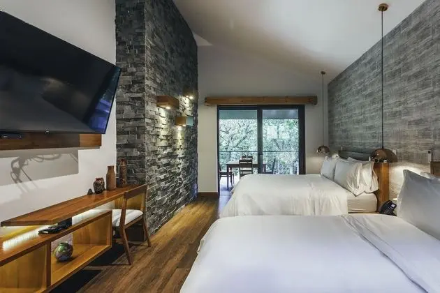 2 Bedroom Suite