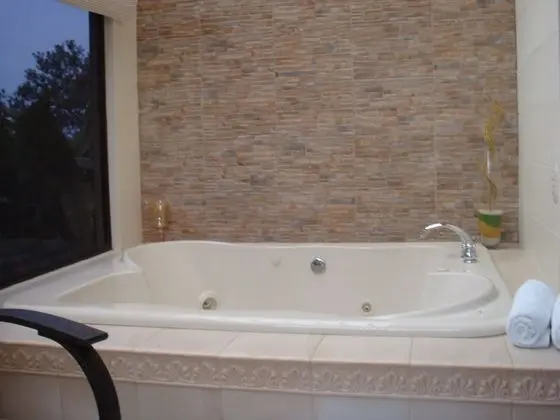 Romantic Villa, Sıcak Su Küveti