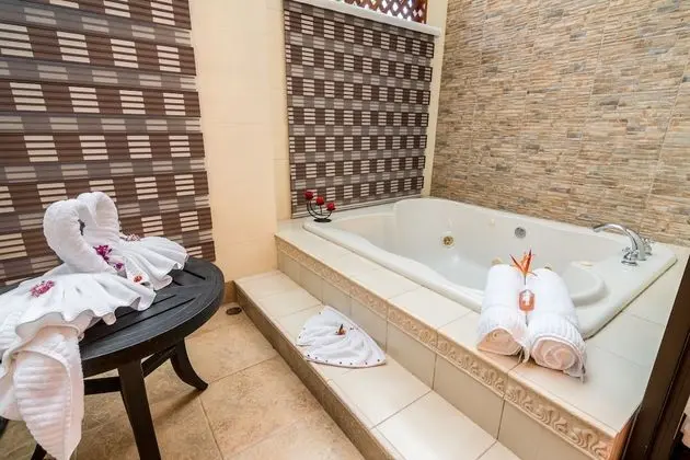 Romantic Villa, Sıcak Su Küveti