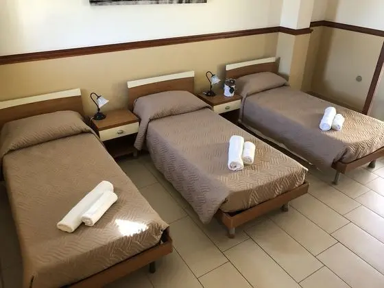 Traditional Üç Kişilik Oda