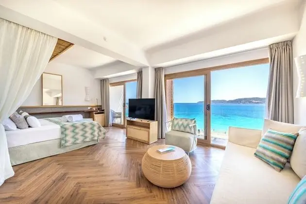 Junior Süit, Deniz Manzaralı (2 Adults)